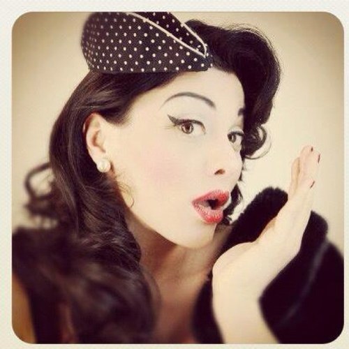 The fusion between music & vinyl,all together in a single bomb: Madame betty! Style,sensuality & elegance create the right energy for unforgettable partie!!