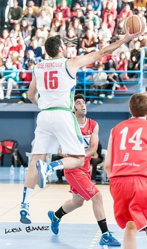 JoseF_15's profile picture. Padre. Arquitecto Técnico. Aficionado al baloncesto.