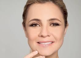 Adriana1Esteves's profile picture. 