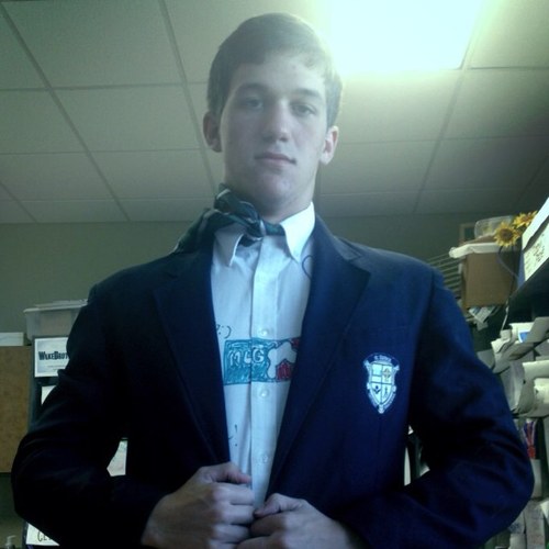 Just a regular community guy. i like editing videos. http://t.co/UIE0d8i6CE.