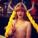 Ellie Hendrix - @Elliefanpage - Twitter