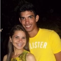 17 anos, aquariano, carinhoso, flamenguista,amoroso, namorado de @RudavyaC .Muito Prazer :)
