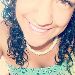 Bipolar,un poco loca,muy risueña,admito que utilizo a algunas personas para olvidarme de otras.CARPE DIEM.vive cada momento de tu vida como si fuese el último.