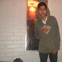 Mahnke12's profile picture. Me gusta la música chilena, sobre todo kaskivano y todos sus derivados, tengo una ideología mas bien un poco revolucionaria y me gusta pasarla bien (: