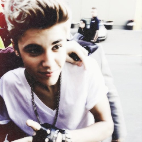 Justin Bieber is my idol, is the best♥. #bieberfever.
Knowing ,someday.


Be yourself, stay strong and believe in yourself.