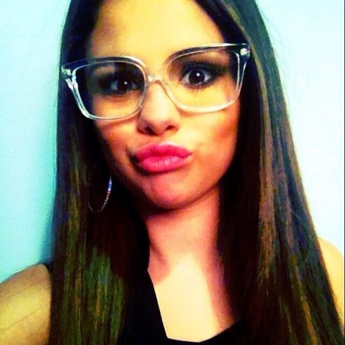 FauxSellyGomez's profile picture. Hola, I'm Selena Gomez. Call my Selly if you want. I'm a singer/songwriter/actress.