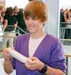 Justin Bieber,Eu sou alguém, ou
até mesmo ninguém. Talvez
alguém invisível que o admire e o
ame a distância sem a menor
esperança, de um dia torna-me
visível.