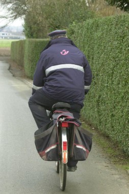 ik ben een pieter ik breng jou post en ik hou bloemenplukken ik ben ook nog eens schrijver
