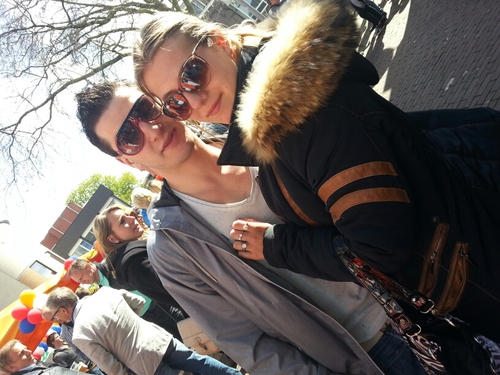 16 jaar / gekgestoord / already taken by @glennw92  / best @X_Marjolein_ & @RAM00N_ / volleybal