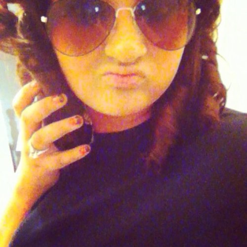 mommy to Jayden Matthew, 17, senior at DCHS, will be attending DSCC, engaged to Joshua Michael Shaver! I follow back! :)