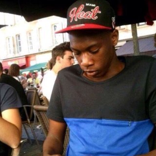 DrogbaJr's profile picture. Excuse moi si je progresse trop vite pour toi✈✈✈