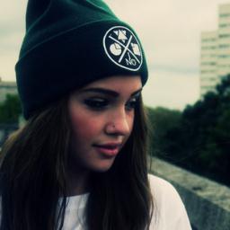 Bipolar personality. Super sweet or super bitchy. Don't follow me. You'll get lost. The only Buttercup Babe. #babyanon