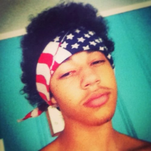 its 100FreeRacks™ im all about a $ #YungLingoBaby TeamFollowBack #FollowMe #AmericanFlags&MoneyFlags #TeamFreeManMan #TeamGwoppSquad O itz Gwopp!!