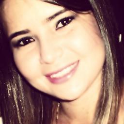 Aquariana | Nordestina | Católica | Graduada em Estatística | Acadêmica em Farmácia | Apaixonada pela família, amigos e  a VIDAA | Tendo Deus no comando. =D