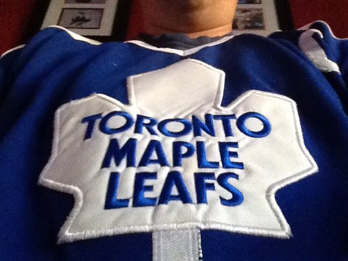 PuckGoesInski's profile picture. I think I would do ok with lobster claws for hands.