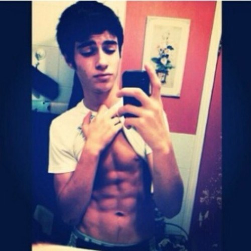Wesley James. 17. Single.