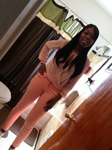 u see a,pretty face  Bt  look me in my eyes an tell me wat u see