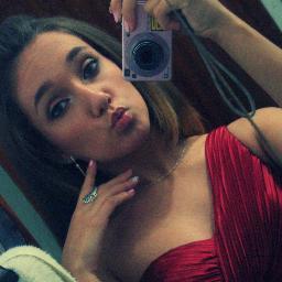 - Seegue que eu sigoo de voltaa.! ^^