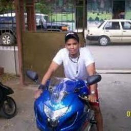 Estudiante de derecho BUAP, me interesa la polaca, las motos y las chicas a quièn no?