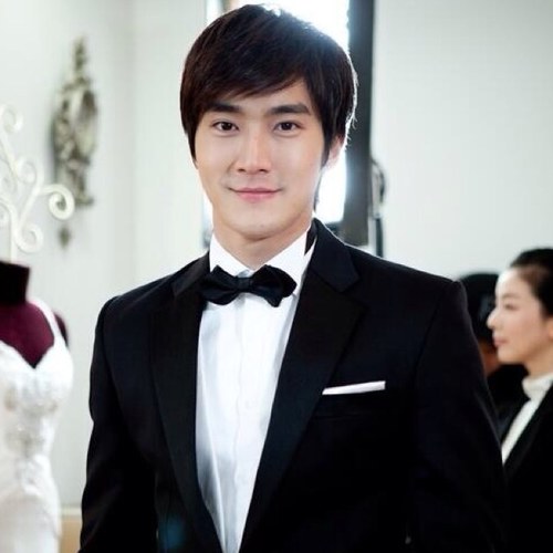 I'm E.L.F and you??? love Siwon oppa!!^^