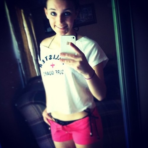 fauxonblast's profile picture. 