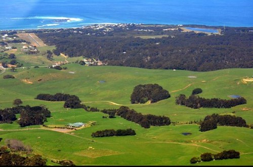 Welcome to 275 Barham Park APOLLO BAY Victoria AUSTRALIA Ideal location to build a World Class Tourist Resort with a Golf Course. Ranjith Panangala 0409 363 373