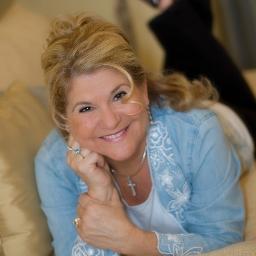 jackie_kendall's profile picture. Wild for Jesus! Join thousands of moms in the #RaisingaLadyInWaiting Movement & protect your daughter from Bozos!