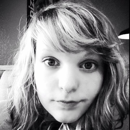 I'm just a small town girl, livin' in a lonely world!