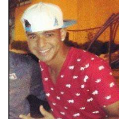 18  anos , Jogadoor de futebool , Santista Fanatico , Escorpiano. Quer saber mais ? Seguee aii amiguinhaa