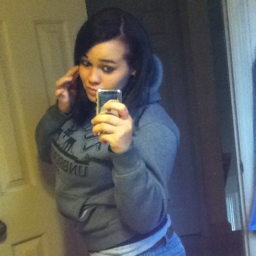 Rebel_Baby43's profile picture. #COUNTRYLIFE #PINKCAMOSWAG #BIGDOG #MUDLIFE just a country gal whose sweet and wild(: #12-24-12 #lovesong