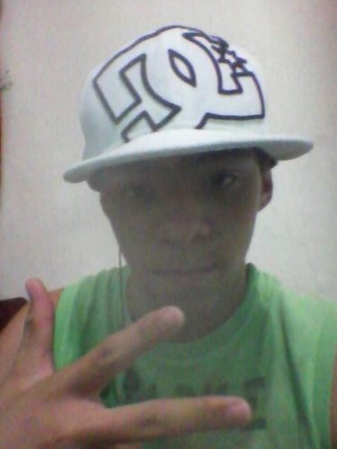 sou uma pessoa que faz amizade muito facil