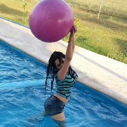 *


Facebook: Aloondraa Aleeman (L)