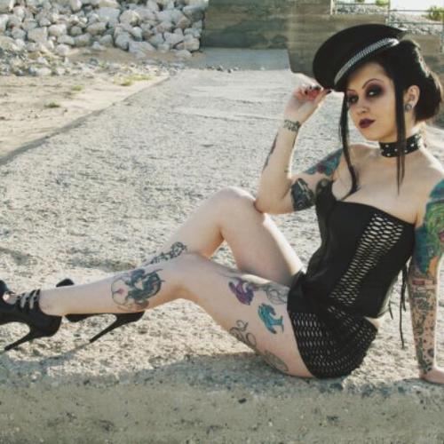 QueenCurbCheck's profile picture. its SHAY BAY BAY. follow me on instagram @queencurbcheck (; Carnivore.Taken by @WrecklessRy [[RukusBarbie]] #DabDabbler #AltModel