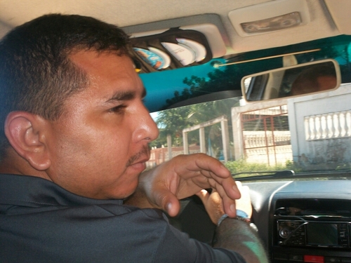 patiando la sabana en el territorio.