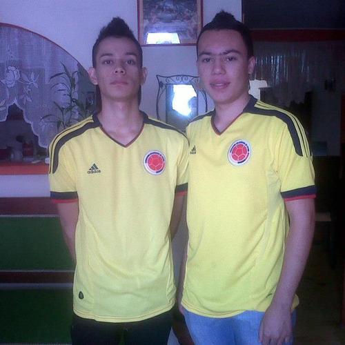 EstivenAlvaran's profile picture. La Rosa Mas Hermosa Es Aquella Que Crece En La Intemperie