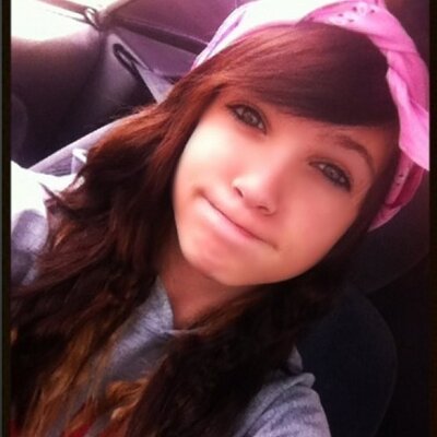 Profile Picture of Lindsey LaSure (@LeahChambers508) on Twitter