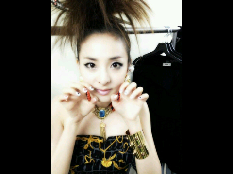 Mommie dadong • Cute and baby face member of 2NE1 •84L• ------