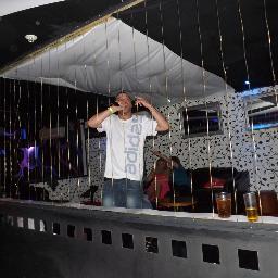 PaulCheckley2's profile picture. my own lyrics, hiphop tracks about life storys,  jokes with dissin need  beats ,mixing the tracks check my music thanks for listenin https://t.co/waKNQ3epER