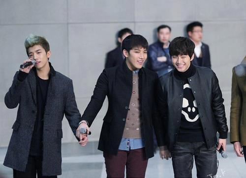 B2UTY~~~HOTTEST~~~MELODY~~~BABY~~~4NIA~~~JWALKERZ~~~ 3 3 3