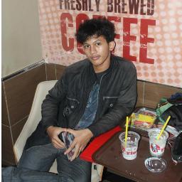 player dota 1 & dota 2 | mahasiswa PNJ jurusan IT | Nanda Ekawati Abadi