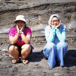 Graphic Design || Photograph || Arts || Accounting || Administration || Lover of Movie || Travelling