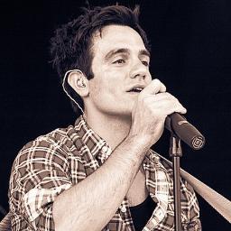 Erik_AUbot's profile picture. 오페라의 유령 현대 대학생 AU봇 / 블로그 필독 / 캐붕주의 / 언팔X 블락O / 딱딱한 말투 / 초면 존대 / 싱크조절 중 / 공석문의, 싱크문의는 DM /