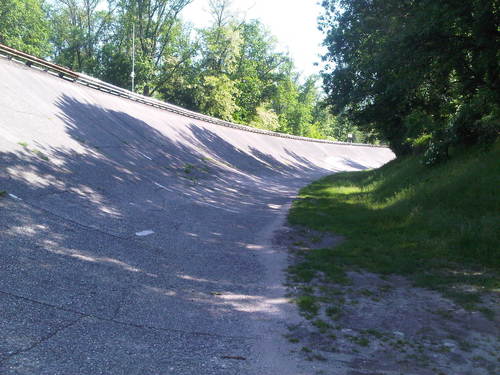 raycer76's profile picture. 