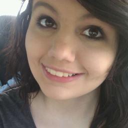 18Ⓕⓞⓛⓛⓞⓦ
@crowntheempire 
 ♥ 
I'm a Lyricist 
In the U.S. Navy