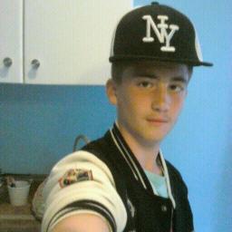 thomasgrapperon's profile picture. pk Fouinéto psk nassim tu ma donner se surnom si tu ve le suivre son twitter #@Nass_Fen #Nassim.F