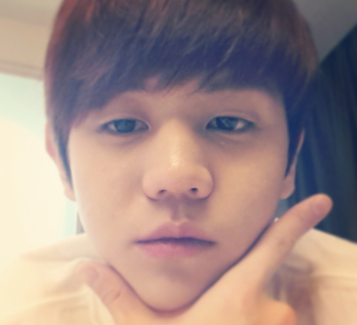 B2ST Yang yoseop 'bot' I'm not real yoseop / user(@itsmeysb_u)