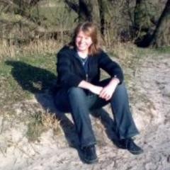 annetoving's profile picture. 