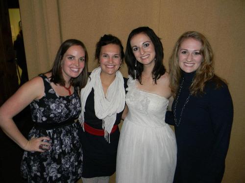 leahbradley1127's profile picture. Husband, Zumba, Sunshine, Food, Friends, Piano, Dancing, Laughing Lover