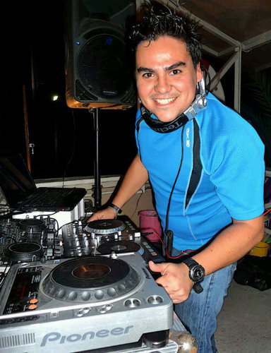 DJGILLMUSIC's profile picture. DJ - MUSICA Y VIDEOS EN VIVO - PUBLICISTA - PRODUCTOR DE EVENTOS - VENTA Y ALQUILER DE EQUIPOS DE AUDIO, VIDEO E ILUMINACION.0412 1341476 BB PIN 2337EDA1