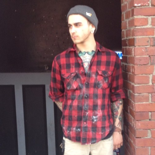 travis207's profile picture. Im 22 and i live in portland maine. I work at Slab.